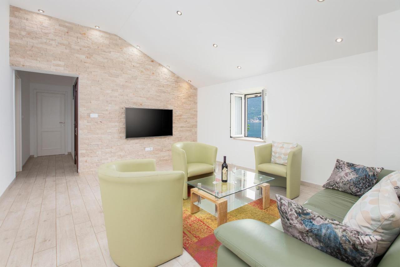 Apartments D&V コトル エクステリア 写真