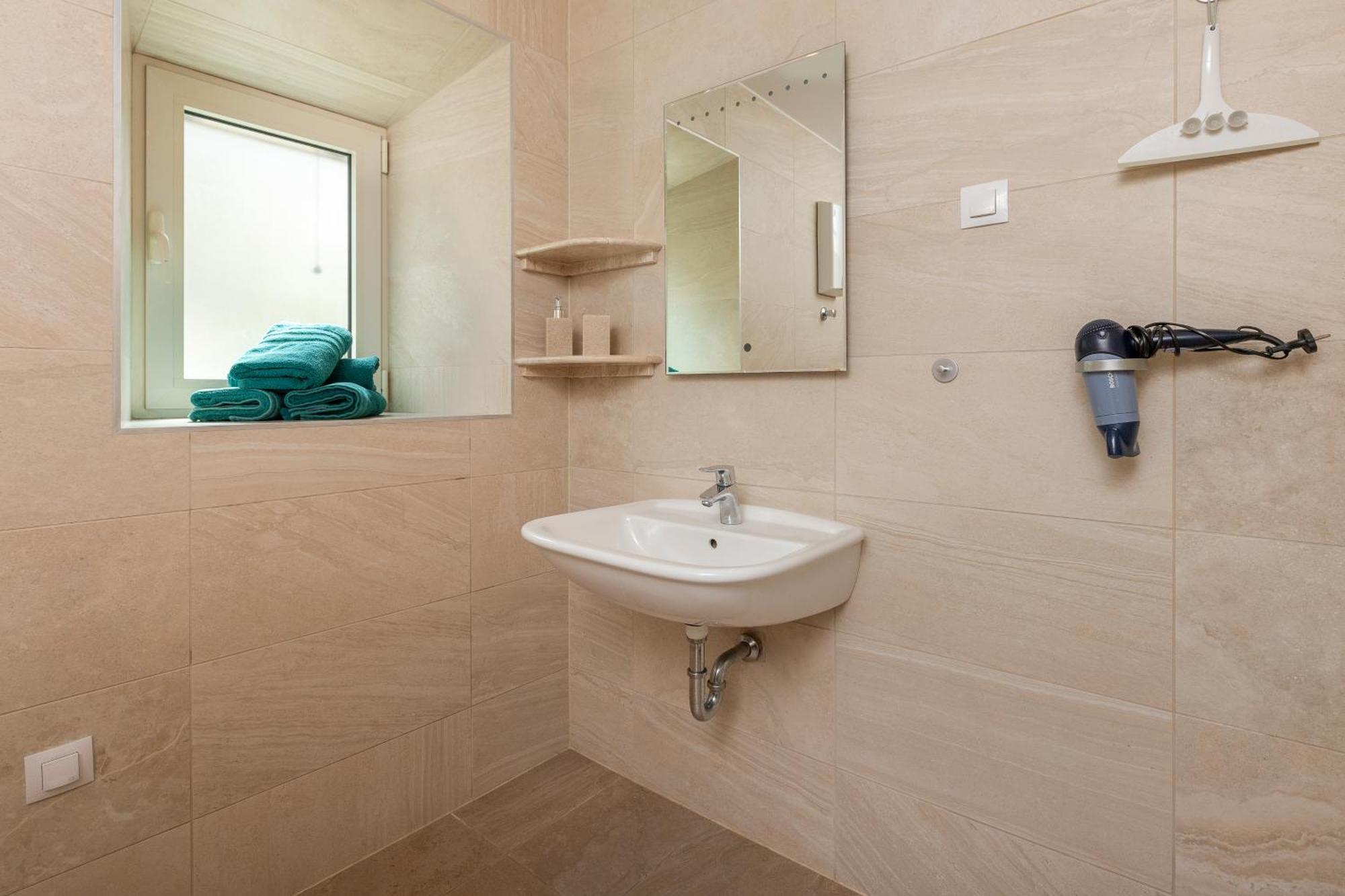Apartments D&V コトル 部屋 写真